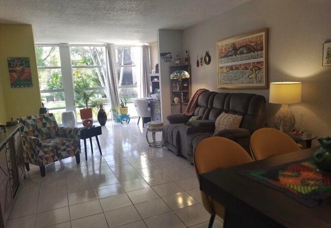 Building Photo - 2101 Atlantic Shores Blvd Unit 117