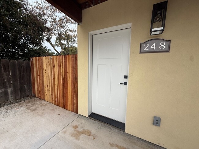 Building Photo - DSI248 Unit 248