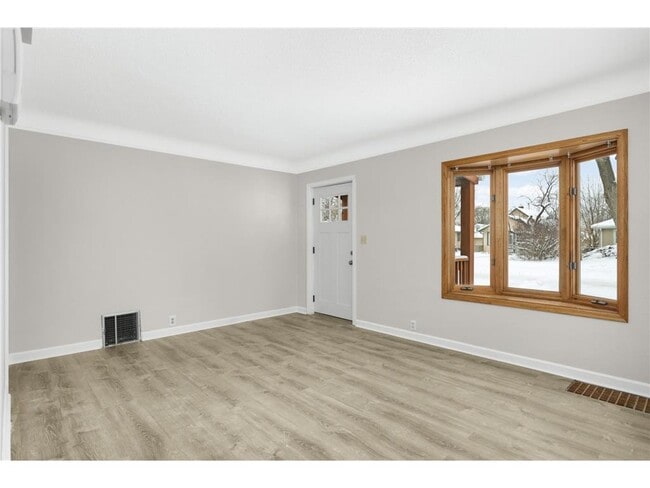 Photo - 3744 Perry Ave N