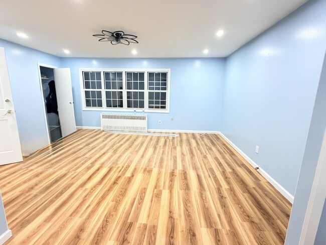 Building Photo - 13721 Lafayette St