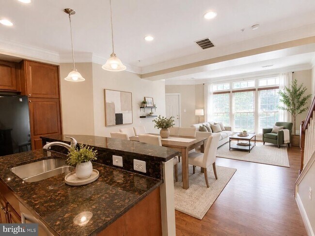Photo - 9520 Hyde Pl