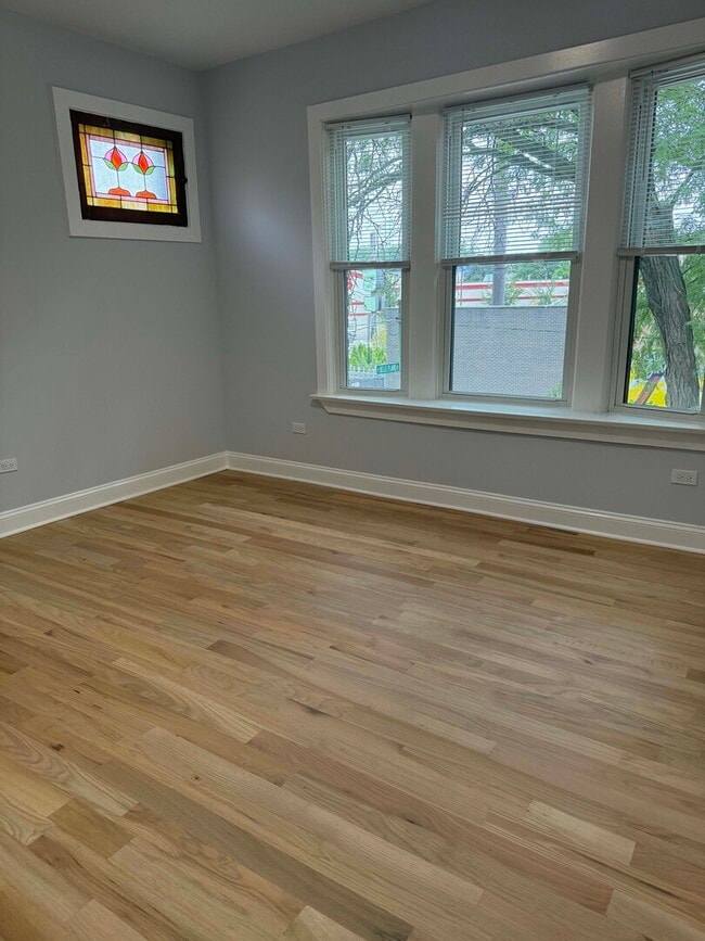 Photo - 3801 W Belle Plaine Ave