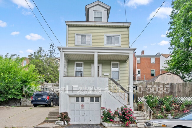 Building Photo - 2721 Berg St