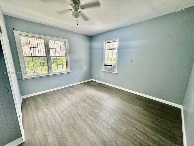 Photo - 1260 NE 115th St Unidad 2