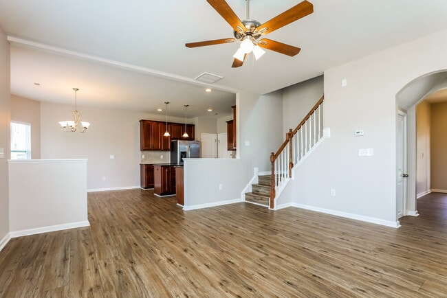 Photo - 934 Lakemont Dr