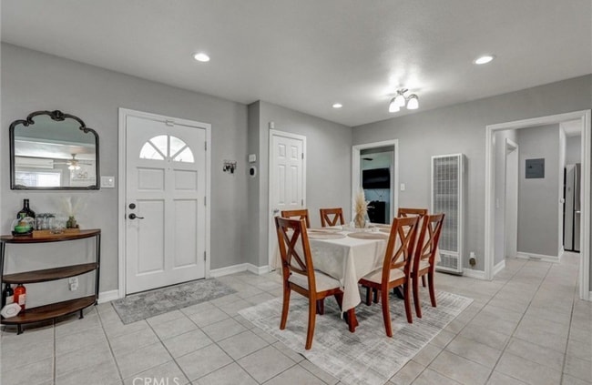 Photo - 10337 Garfield Ave