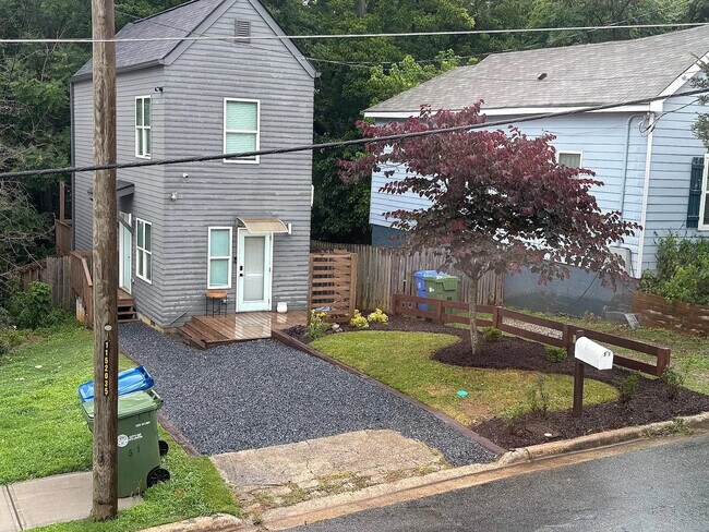 Room in House on Bowen Ave SE