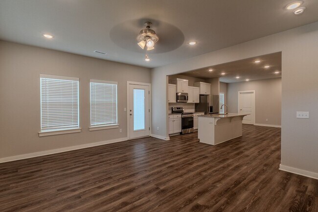 584 N Salem Rd
