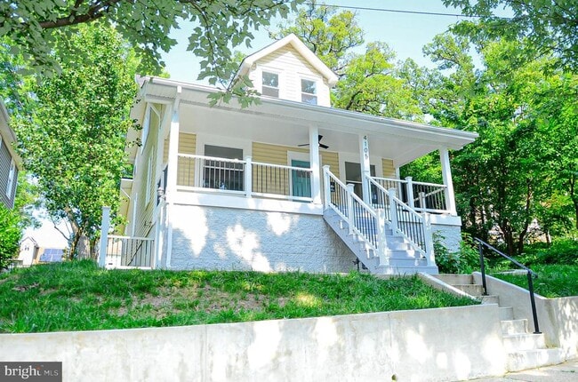 Building Photo - 4105 30th St Rental
