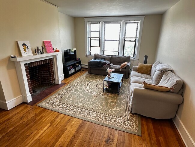 Photo - 1678 Commonwealth Ave Apartments Unit 2