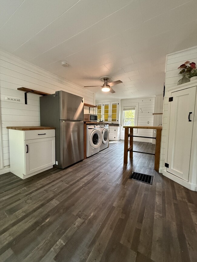 Photo - 72 Windsor St