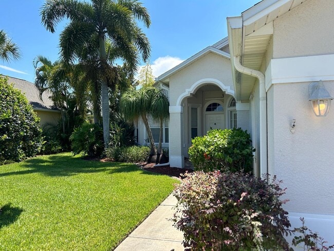 Photo - 4630 Portage Trail