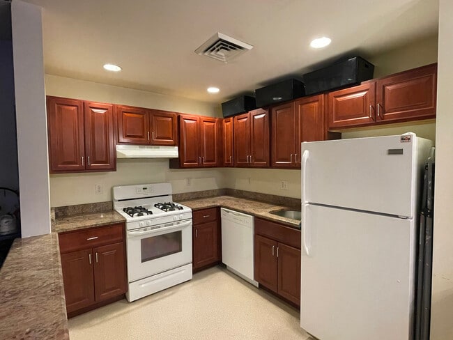 Photo - 1600 Church Rd Unit B211