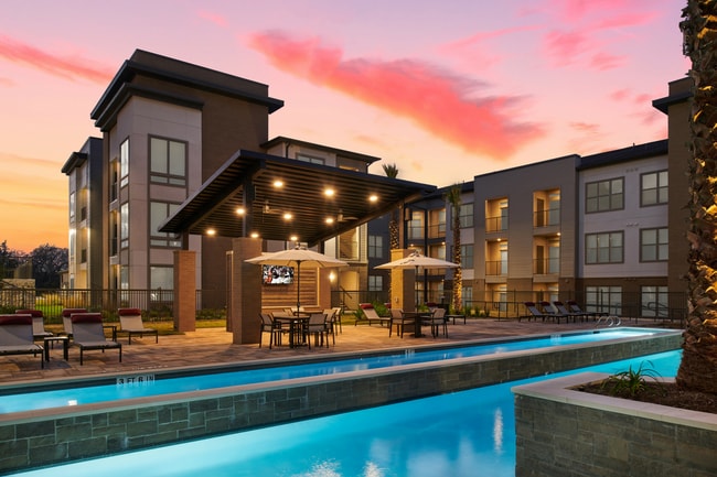 Photo - Lake Walk at Traditions Apartments