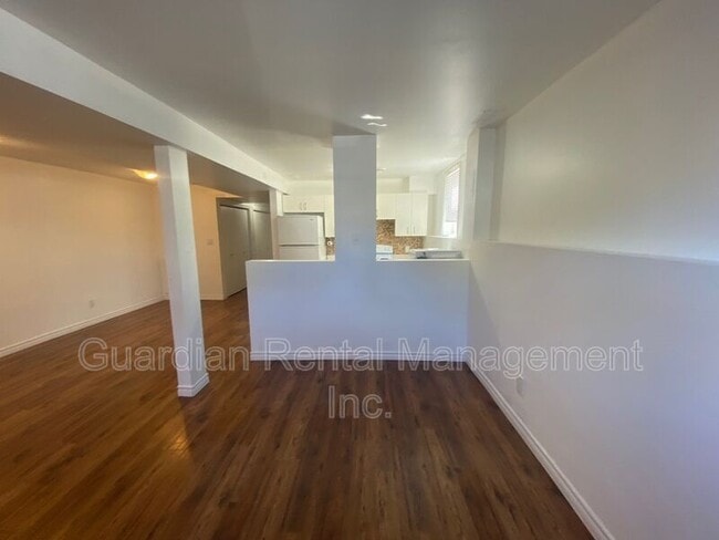 Photo - 1522 Walsh St E Unit Apt B
