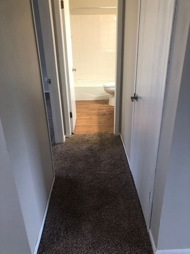 Photo - Charming 1-Bedroom 1-bathroom Apartment in the Heart of Chesterton! Unidad A2