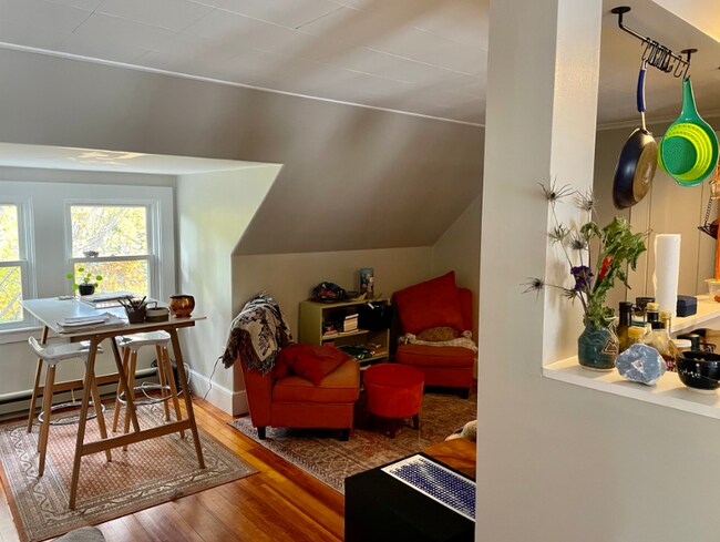 Photo - 331 Main St Unidad 3