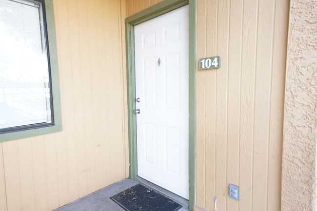 Photo - 5146 S Jones Blvd
