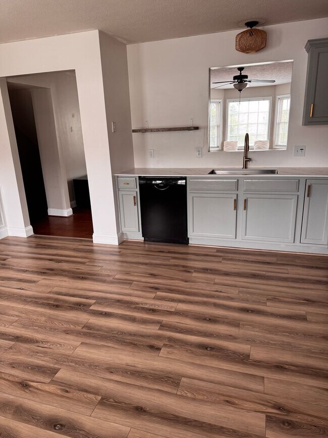 Photo - 3 Bedroom || 2 Full Bathroom & 2 Half Bathroom Townhome