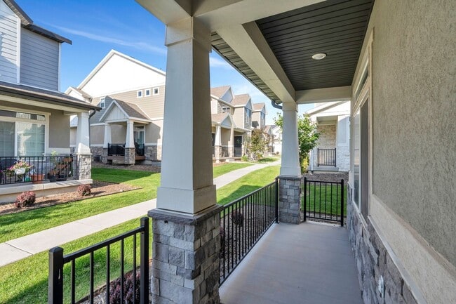 Photo - Charming 3-Bedroom Townhome in Lehi!