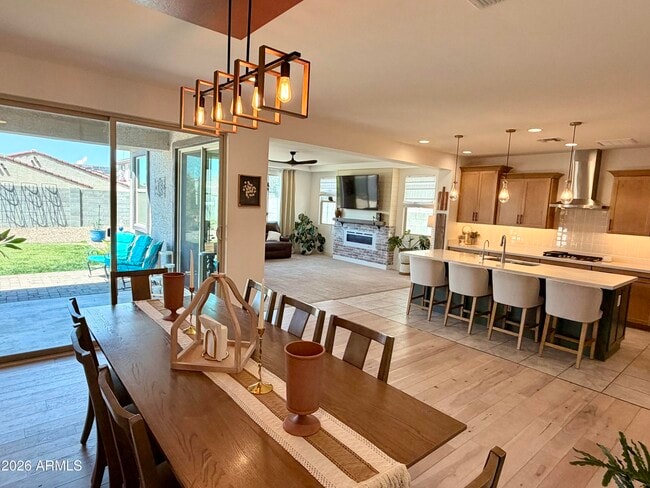 Building Photo - 12862 W Ocotillo Rd
