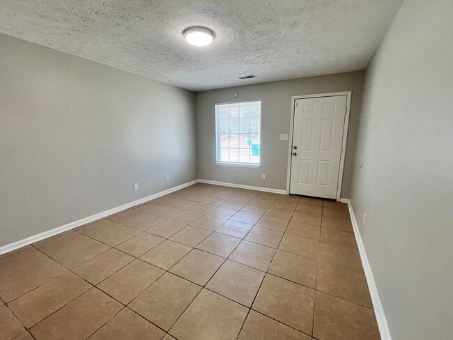 Photo - 33 Carlton Pl