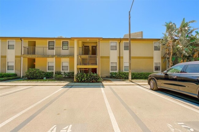 Building Photo - 12293 Sailwinds Dr Unit 203