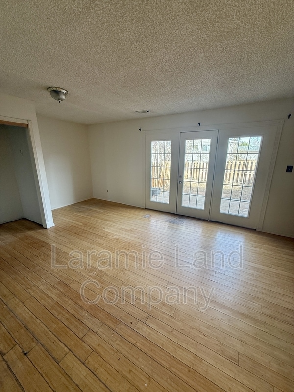 Photo - 1227 Downey St