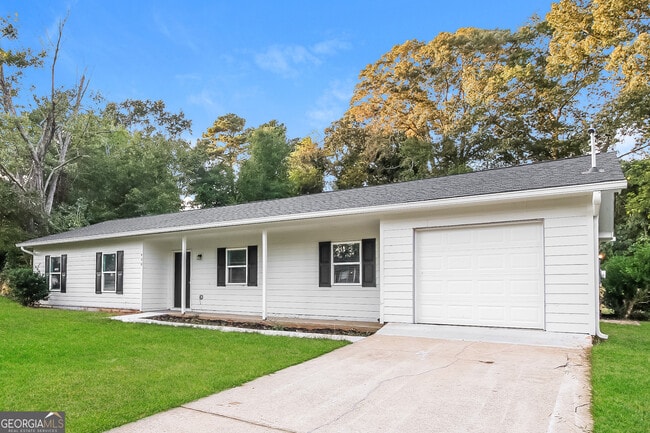 Photo - 430 Birch Ln SE