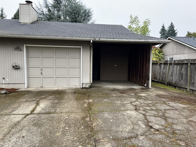 Photo - 2100 Amirante St