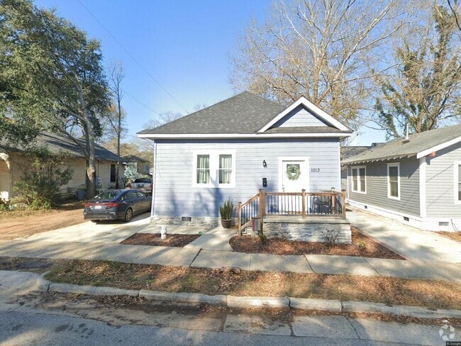 Building Photo - Beautiful 3 Bedroom Rental