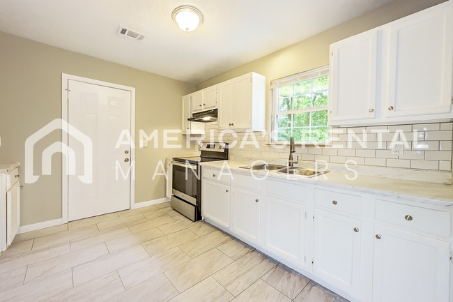 Photo - 288 Smith Ln