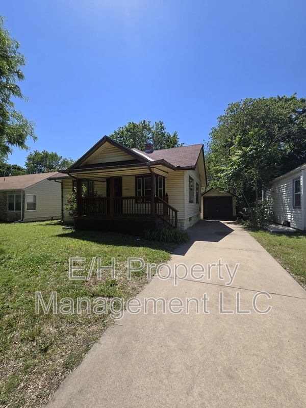 Building Photo - 1649 N Payne Ave