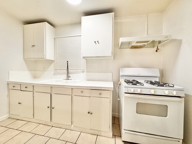 Photo - 739 Normandie Ave Unit 101