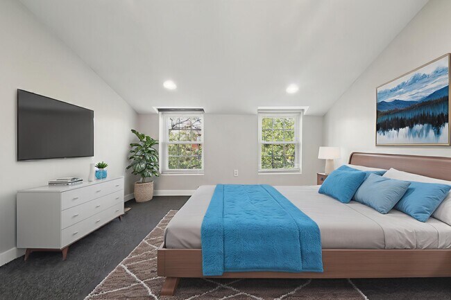 Photo - 303 S Washington St