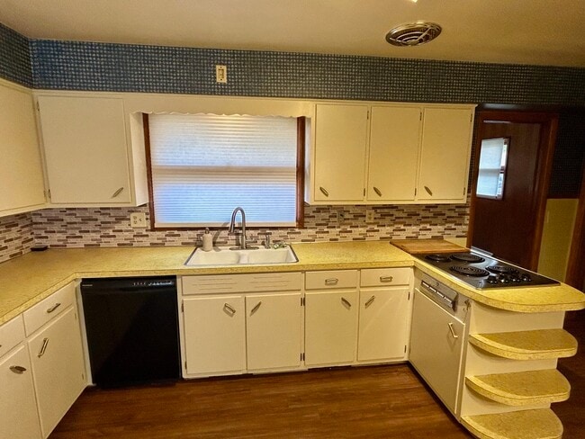 Photo - 245 Winchester Rd