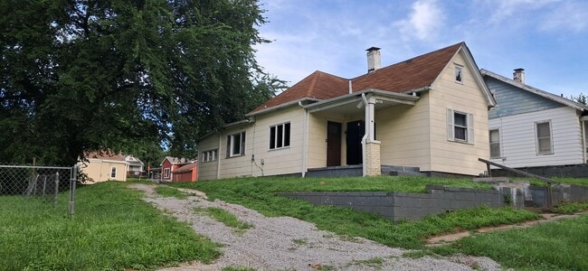 Photo - 2614 S 19th St House