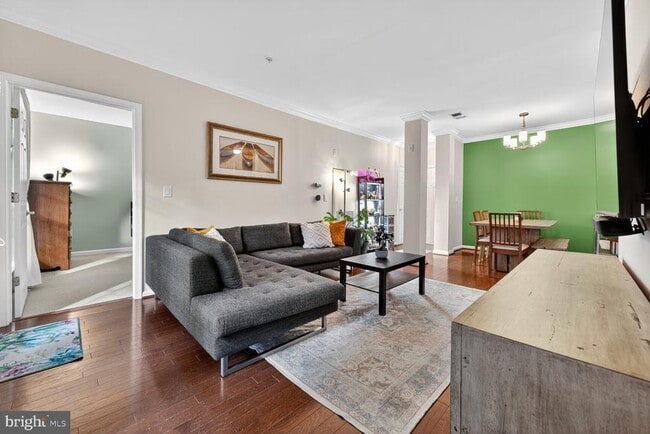 Building Photo - 4561 Strutfield Ln Unit 3211