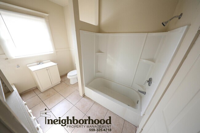 Photo - 713 N Van Ness Ave Unidad 713