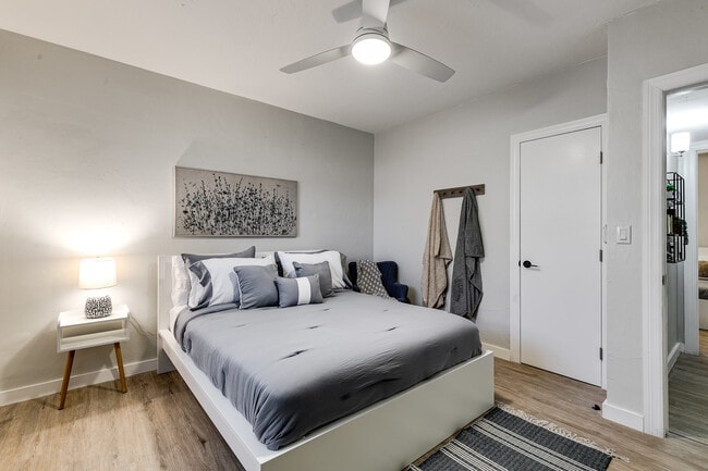 Photo - 5817 NW 37th St