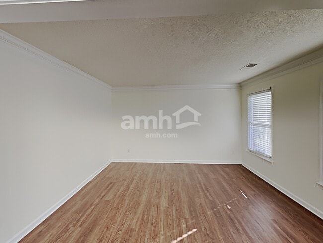 Photo - 1121 Lauren Way