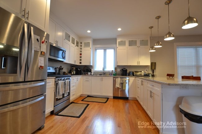 Photo - 135 Parsons St Unit 1