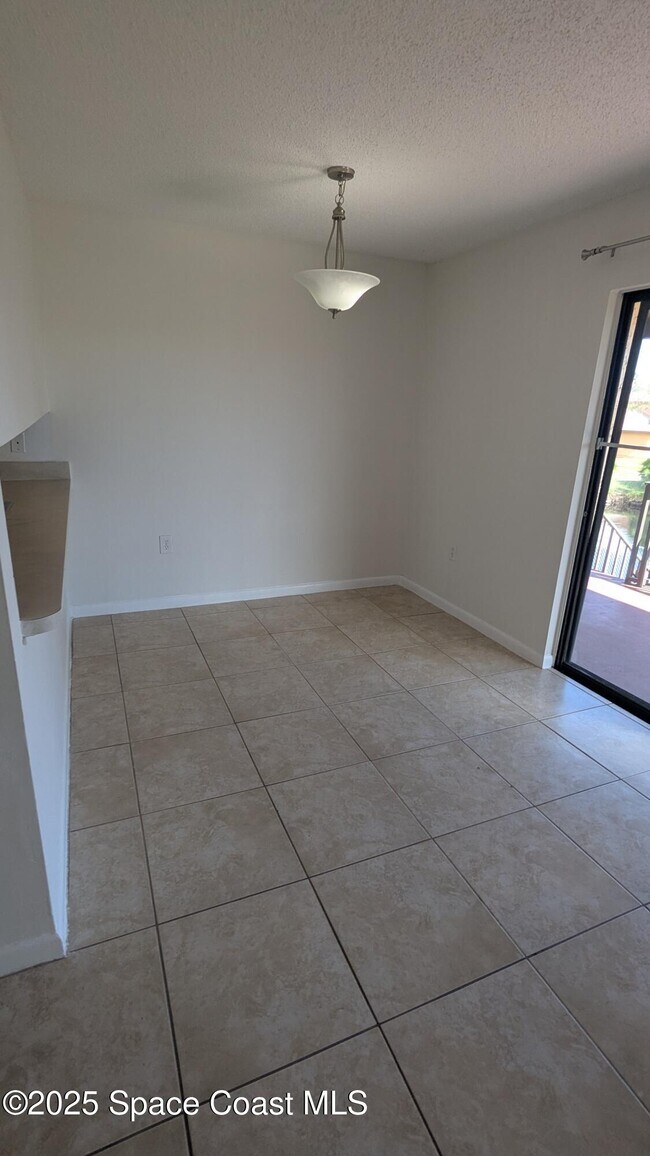 Photo - 215 San Juan Cir