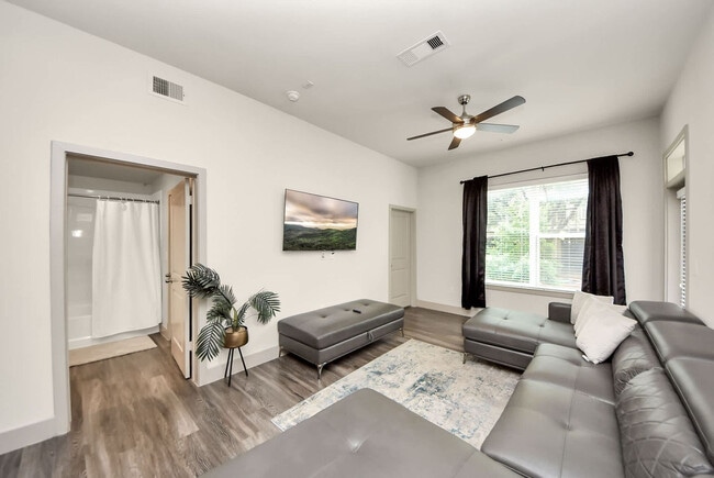Photo - 8877 Frankway Dr Unit SI FL1-ID1604269P