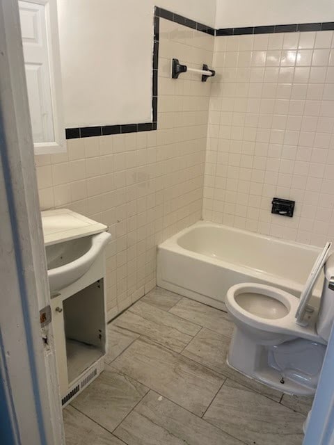 Photo - 18604 Marx St