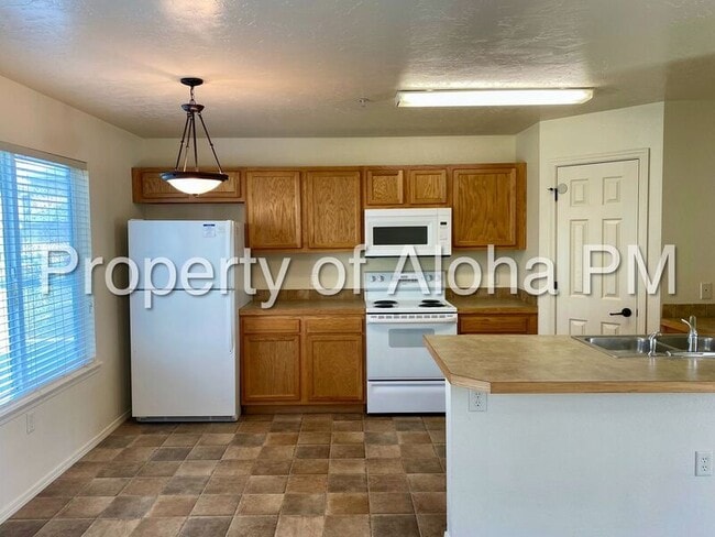 Photo - 1053 W Pine Ave