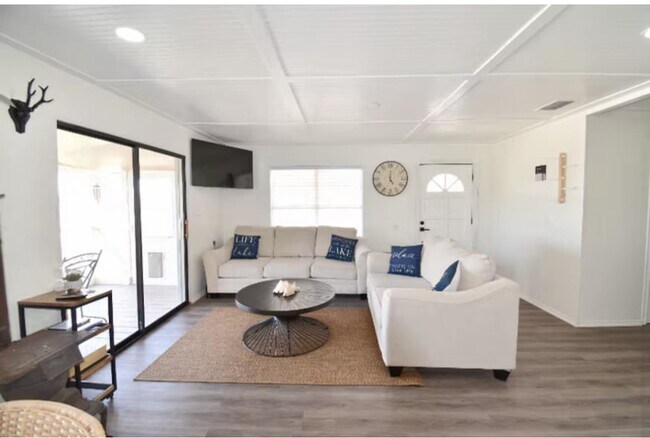 Photo - 108 Canyon Dr