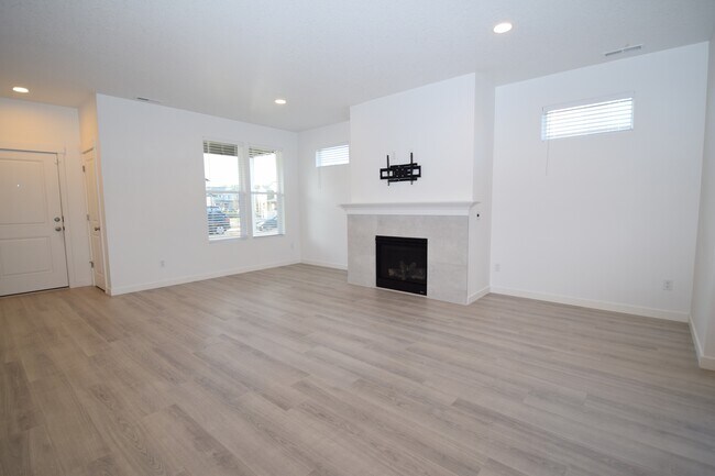 Photo - 1400 S 29th Blvd