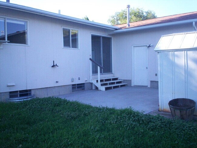 2914 Vermillion Dr