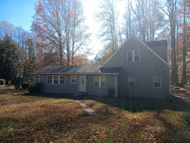 Building Photo - 3 Bedroom, 3 Bath Single Family Home for Rent